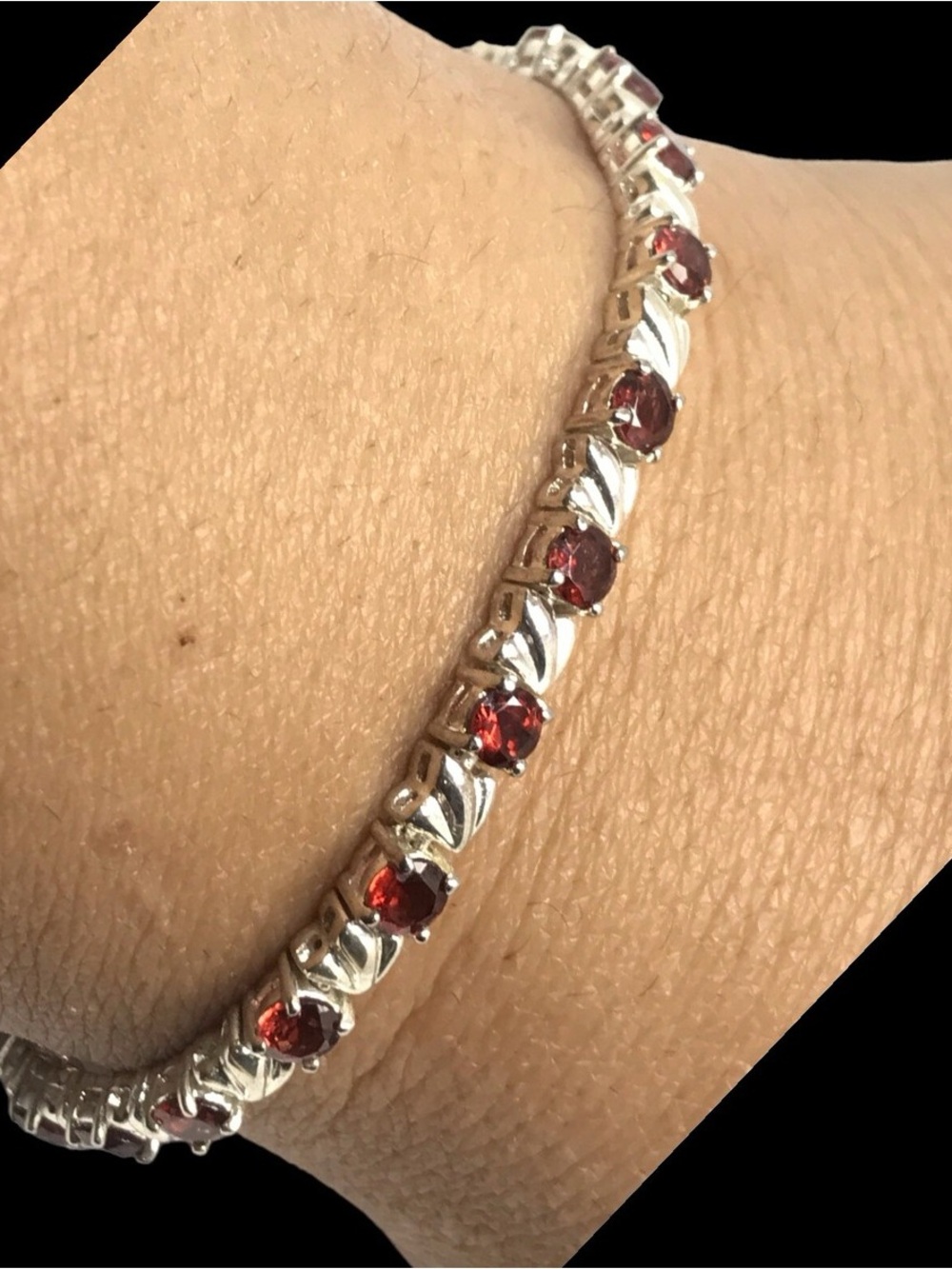 Genuine Garnet and Sterling Silver Tennis Bracelet 7” including clasp. - Picture 2 of 7